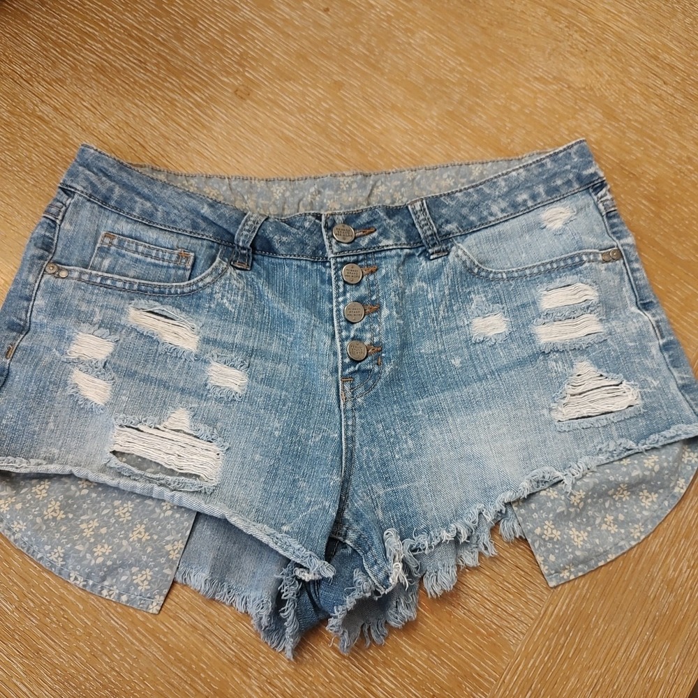 Rewash Jean Shorties Women Sz 11 Light Blue Super High Rise Raw Hem Distressed